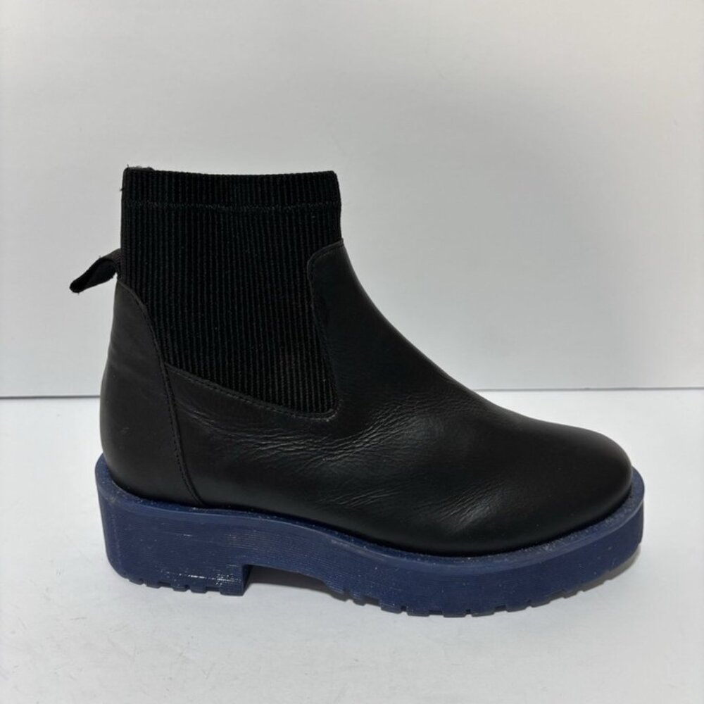 Secret Celebrity Living It Up Women’s Black Ankle Booties, Size 6 M